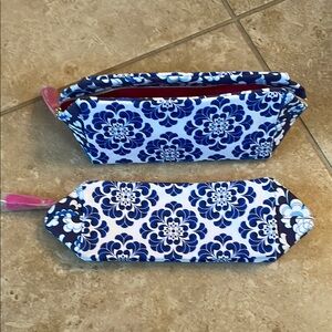 Estée Lauder Blue and White Cosmetic Bag Set